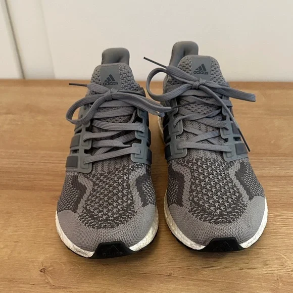 LIKE NEW Ultraboost Adidas Men's Gray Running Shoes - Picture 2 of 7